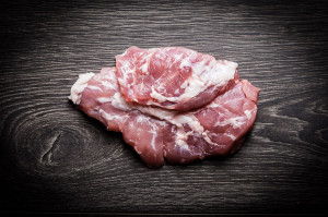 Kachelfleisch vom Schwein, zart wie Filet. Perfekt zum Braten oder Grillen. Jetzt sicher & gekühlt bestellen!