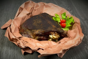 Pulled Turkey- klassisch gesmokte Putenoberkeule, für 6 Portionen.