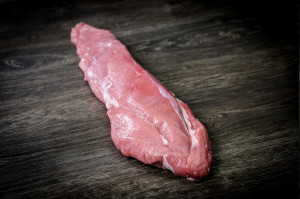 Schweinefilet- mager und zart vom deutschem Landschwein, frisch vom Metzger