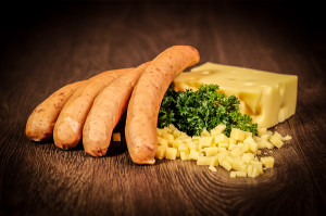 Käseknacker Bratwurst - Rote Wurst mit herrlichem Käsekern
