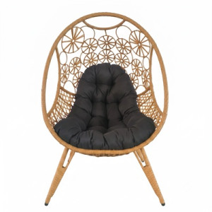 Fotel rattanowy stojący 117x139 cm naturalny z czarną poduszką